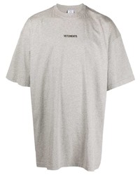 graues T-Shirt mit einem Rundhalsausschnitt von Vetements