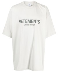 graues T-Shirt mit einem Rundhalsausschnitt von Vetements