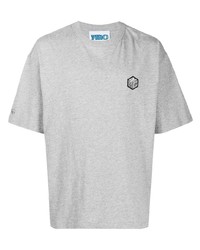 graues T-Shirt mit einem Rundhalsausschnitt von YMC