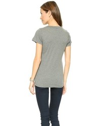 graues T-Shirt mit einem V-Ausschnitt von LnA
