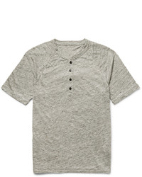graues T-shirt mit einer Knopfleiste von Club Monaco