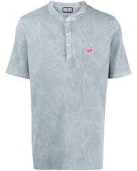 graues T-shirt mit einer Knopfleiste von Diesel