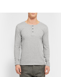 graues T-shirt mit einer Knopfleiste von Gant