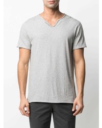 graues T-shirt mit einer Knopfleiste von Zadig & Voltaire