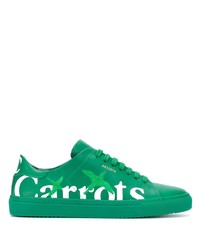 grüne bedruckte Leder niedrige Sneakers von Axel Arigato