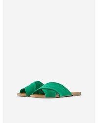 grüne flache Sandalen aus Wildleder von Pieces