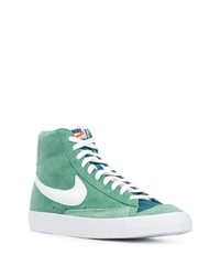 grüne hohe Sneakers aus Wildleder von Nike