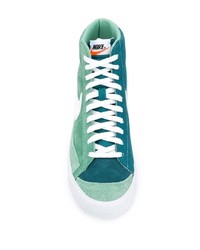 grüne hohe Sneakers aus Wildleder von Nike