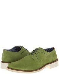 grüne Schuhe aus Wildleder