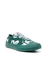grüne Segeltuch niedrige Sneakers von Camper