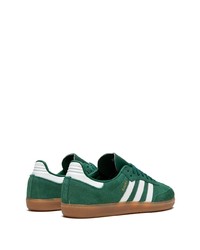 grüne Wildleder niedrige Sneakers von adidas