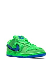 grüne Wildleder niedrige Sneakers von Nike
