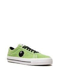 grüne Wildleder niedrige Sneakers von Converse