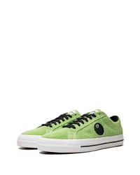 grüne Wildleder niedrige Sneakers von Converse