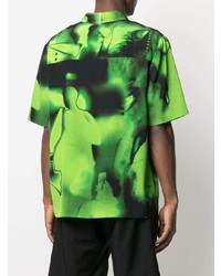 grünes bedrucktes Kurzarmhemd von McQ