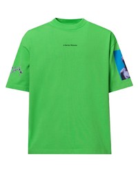 grünes bedrucktes T-Shirt mit einem Rundhalsausschnitt von A BETTER MISTAKE