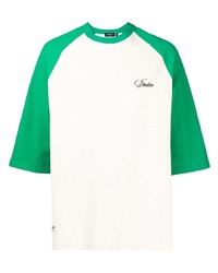grünes bedrucktes T-Shirt mit einem Rundhalsausschnitt von FIVE CM