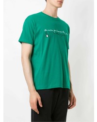 grünes bedrucktes T-Shirt mit einem Rundhalsausschnitt von OSKLEN