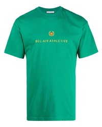 grünes besticktes T-Shirt mit einem Rundhalsausschnitt von BEL-AIR ATHLETICS
