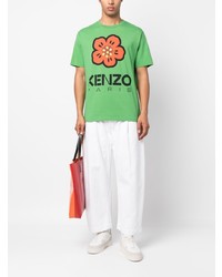 grünes T-Shirt mit einem Rundhalsausschnitt mit Blumenmuster von Kenzo