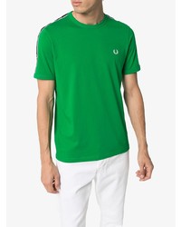 grünes T-Shirt mit einem Rundhalsausschnitt von Fred Perry