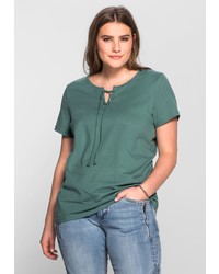 grünes T-Shirt mit einem Rundhalsausschnitt von SHEEGO CASUAL