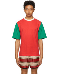 grünes und rotes T-Shirt mit einem Rundhalsausschnitt