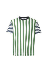 grünes vertikal gestreiftes T-Shirt mit einem Rundhalsausschnitt