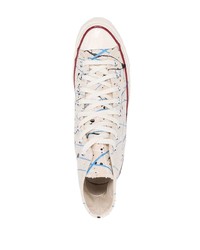 hellbeige bedruckte hohe Sneakers aus Segeltuch von Converse