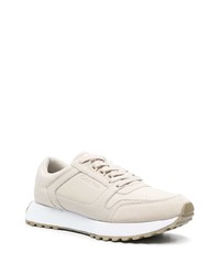 hellbeige bedruckte Leder niedrige Sneakers von Calvin Klein