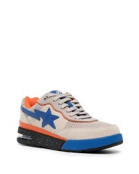 hellbeige bedruckte Leder niedrige Sneakers von A Bathing Ape