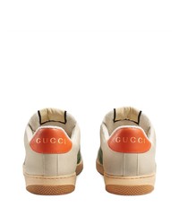 hellbeige bedruckte Leder niedrige Sneakers von Gucci