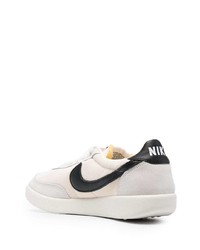 hellbeige bedruckte Segeltuch niedrige Sneakers von Nike