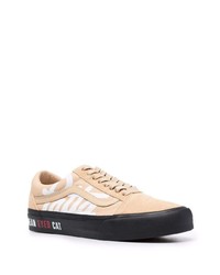 hellbeige bedruckte Segeltuch niedrige Sneakers von Vans