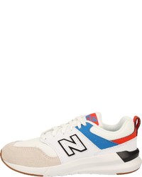 hellbeige bedruckte Sportschuhe von New Balance