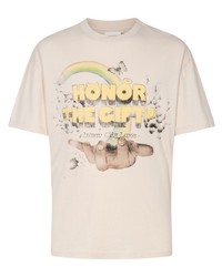 hellbeige bedrucktes T-Shirt mit einem Rundhalsausschnitt von HONOR THE GIFT