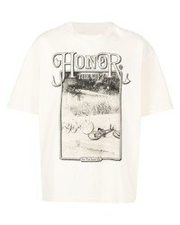 hellbeige bedrucktes T-Shirt mit einem Rundhalsausschnitt von HONOR THE GIFT