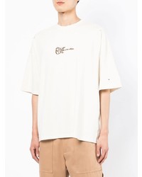 hellbeige bedrucktes T-Shirt mit einem Rundhalsausschnitt von FIVE CM