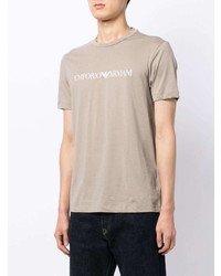 hellbeige bedrucktes T-Shirt mit einem Rundhalsausschnitt von Emporio Armani