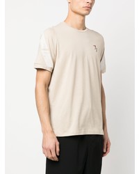 hellbeige bedrucktes T-Shirt mit einem Rundhalsausschnitt von Ea7 Emporio Armani