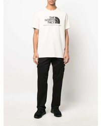 hellbeige bedrucktes T-Shirt mit einem Rundhalsausschnitt von The North Face