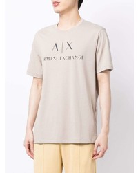 hellbeige bedrucktes T-Shirt mit einem Rundhalsausschnitt von Armani Exchange