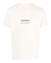 hellbeige bedrucktes T-Shirt mit einem Rundhalsausschnitt von Maharishi