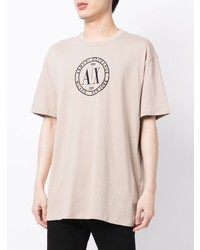 hellbeige bedrucktes T-Shirt mit einem Rundhalsausschnitt von Armani Exchange