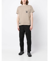 hellbeige bedrucktes T-Shirt mit einem Rundhalsausschnitt von Izzue