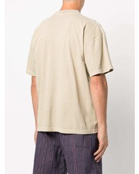 hellbeige bedrucktes T-Shirt mit einem Rundhalsausschnitt von Prmtvo