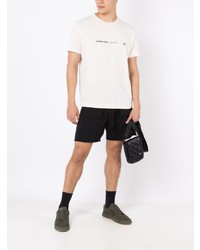 hellbeige bedrucktes T-Shirt mit einem Rundhalsausschnitt von OSKLEN