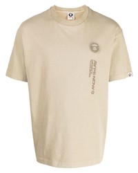 hellbeige besticktes T-Shirt mit einem Rundhalsausschnitt von AAPE BY A BATHING APE