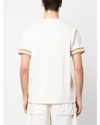 hellbeige besticktes T-Shirt mit einem Rundhalsausschnitt von Fred Perry