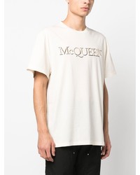 hellbeige besticktes T-Shirt mit einem Rundhalsausschnitt von Alexander McQueen